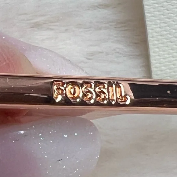 FOSSIL SOFIA ROSE-GOLD TONE SKELETON KEY FOB - Picture 5 of 8